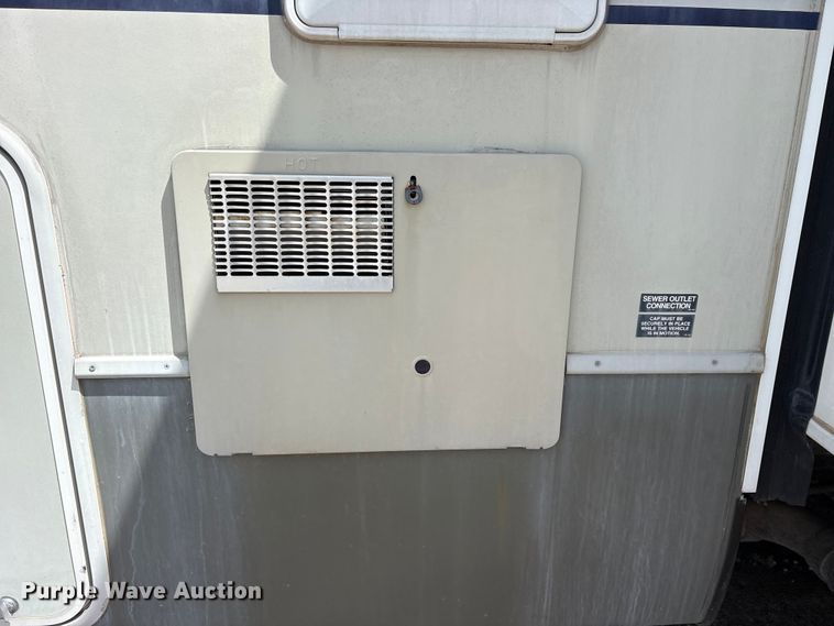image for item ET2048 2004 Outback  Keystone camper
