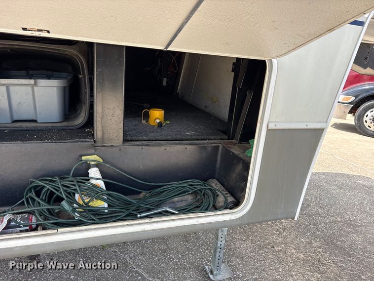 image for item ET2048 2004 Outback  Keystone camper