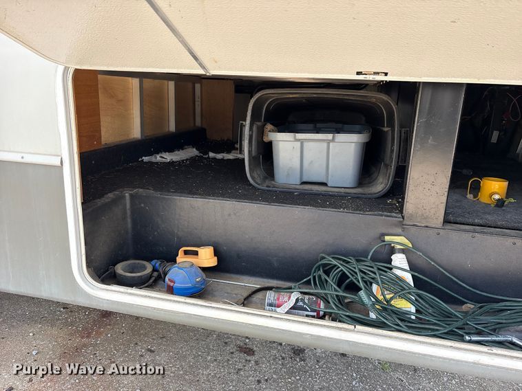 image for item ET2048 2004 Outback  Keystone camper