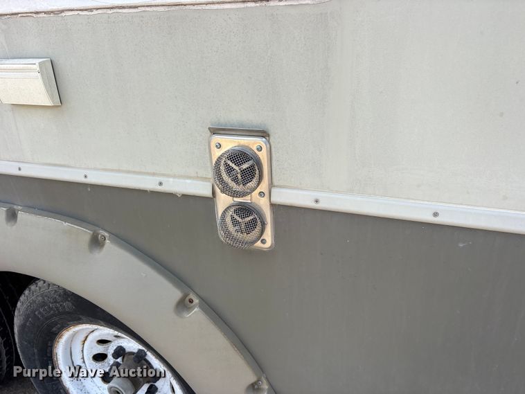 image for item ET2048 2004 Outback  Keystone camper