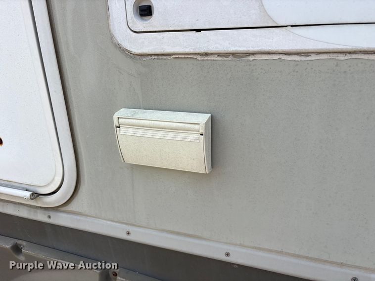 image for item ET2048 2004 Outback  Keystone camper