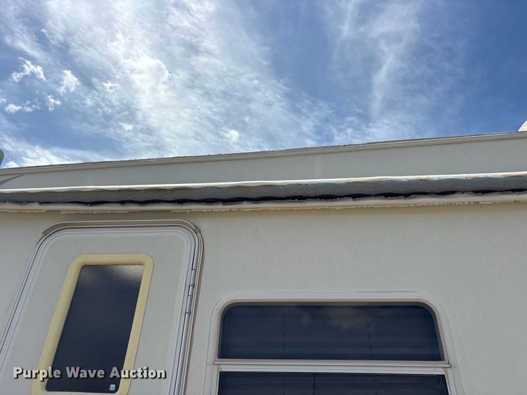 image for item ET2048 2004 Outback  Keystone camper