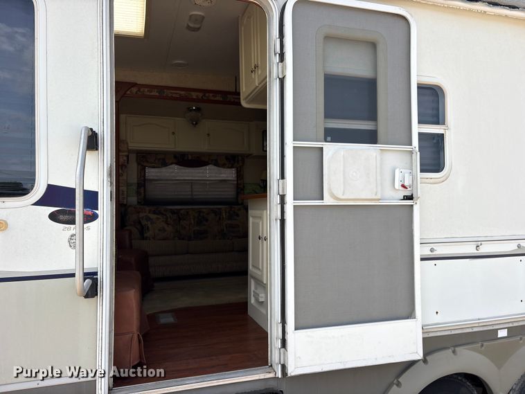 image for item ET2048 2004 Outback  Keystone camper