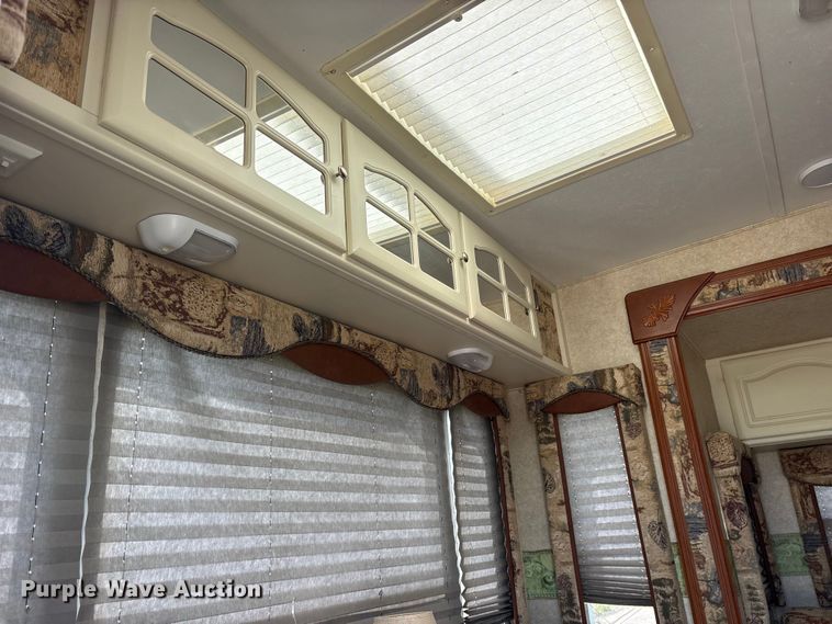 image for item ET2048 2004 Outback  Keystone camper