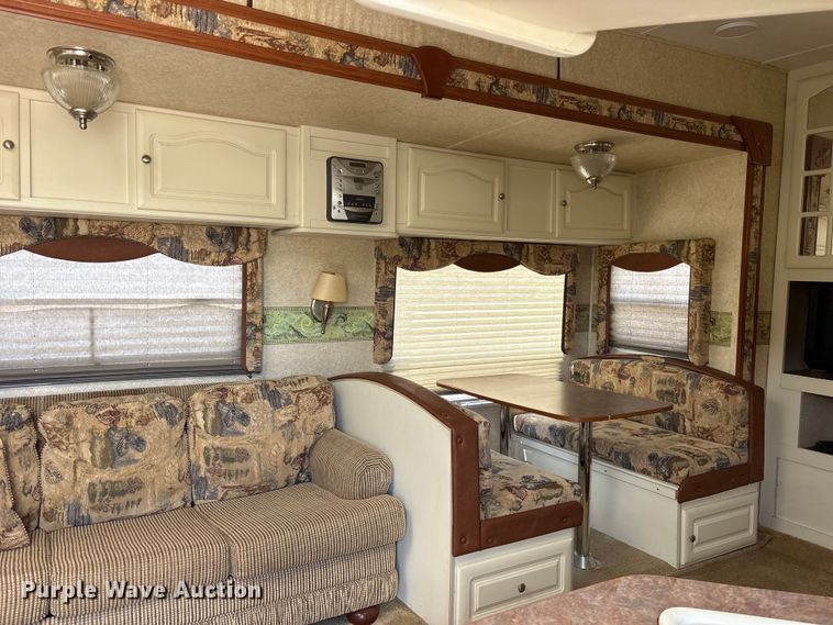 image for item ET2048 2004 Outback  Keystone camper