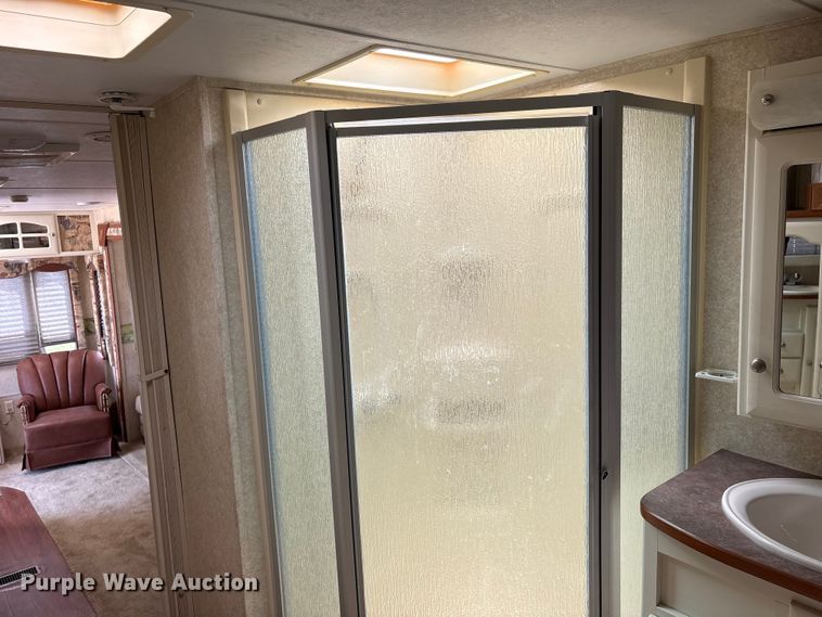 image for item ET2048 2004 Outback  Keystone camper