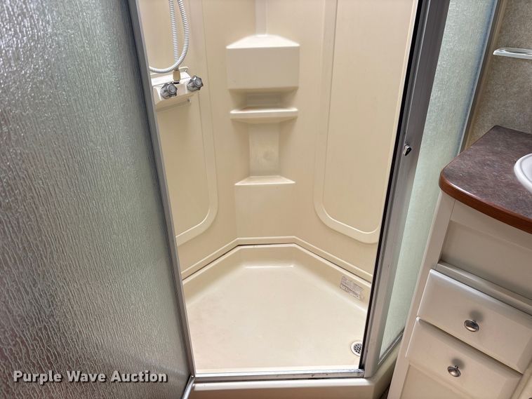 image for item ET2048 2004 Outback  Keystone camper