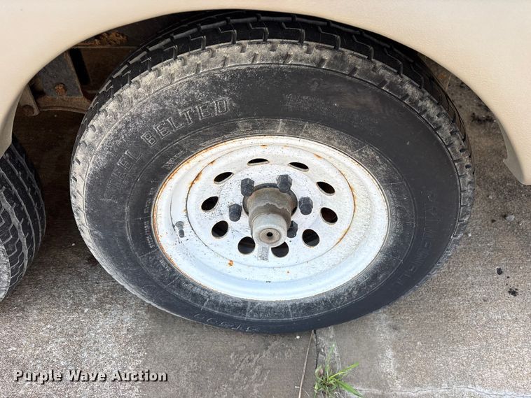 image for item ET2048 2004 Outback  Keystone camper