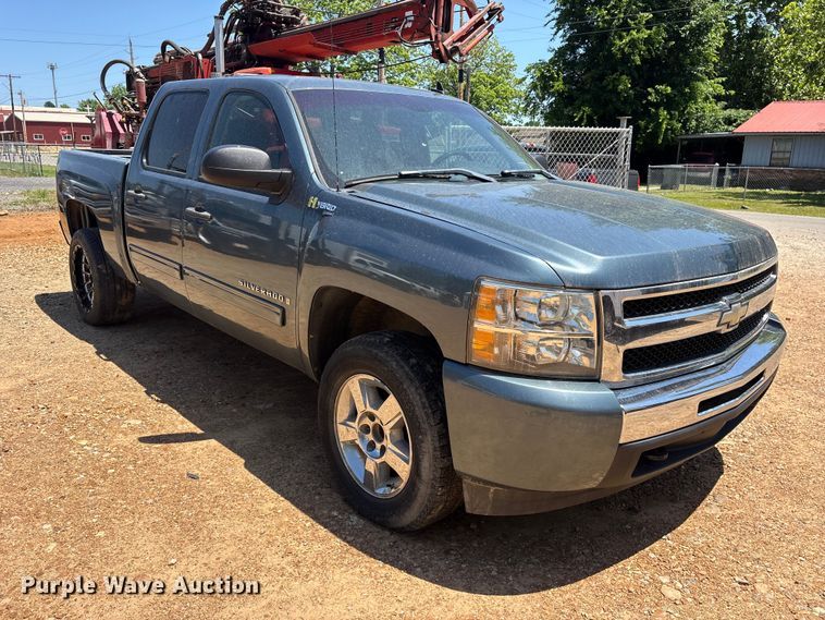 image for item ET2071 2009 Chevrolet Silverado Hybrid Crew Cab pickup truck