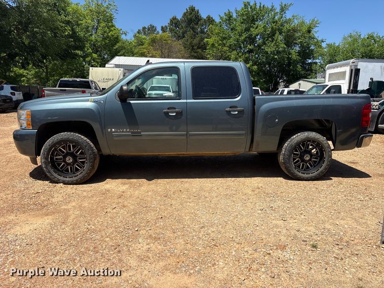 image for item ET2071 2009 Chevrolet Silverado Hybrid Crew Cab pickup truck