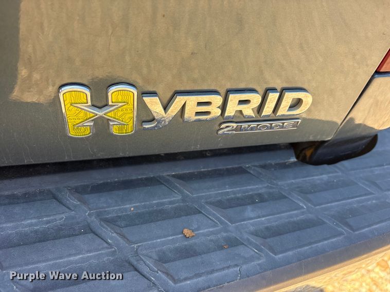 image for item ET2071 2009 Chevrolet Silverado Hybrid Crew Cab pickup truck