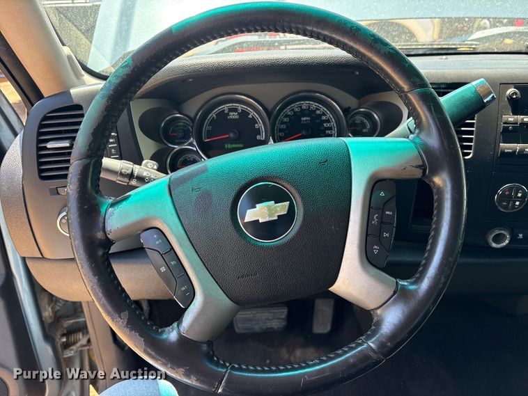 image for item ET2071 2009 Chevrolet Silverado Hybrid Crew Cab pickup truck