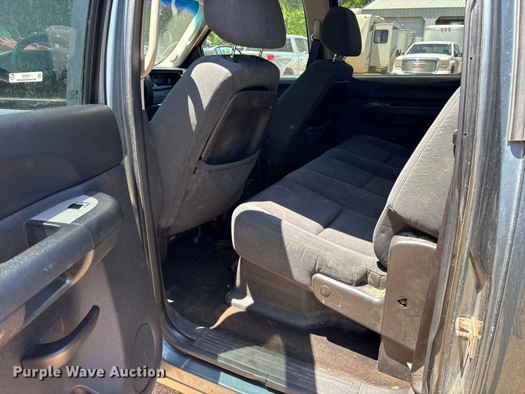 image for item ET2071 2009 Chevrolet Silverado Hybrid Crew Cab pickup truck
