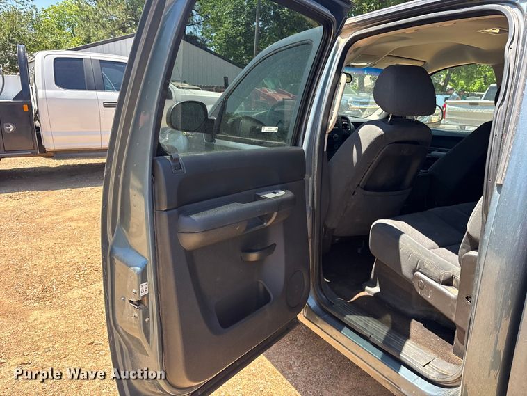 image for item ET2071 2009 Chevrolet Silverado Hybrid Crew Cab pickup truck