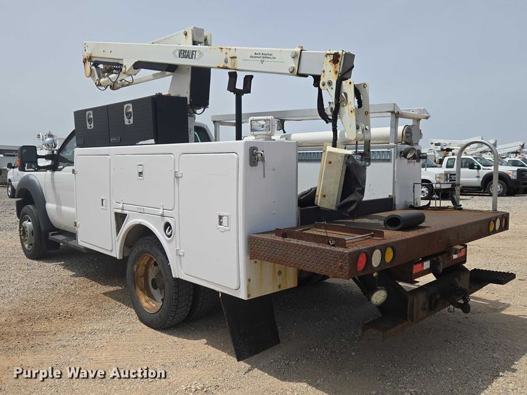 image for item ET5022 2012 Ford F450 Super Duty bucket truck