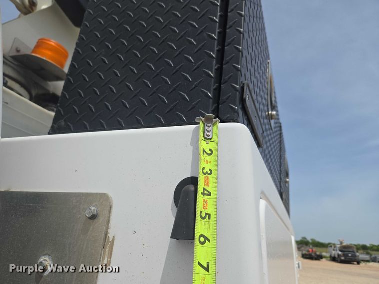 image for item ET5022 2012 Ford F450 Super Duty bucket truck