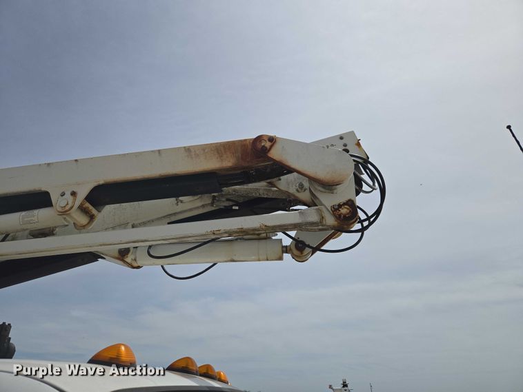 image for item ET5022 2012 Ford F450 Super Duty bucket truck