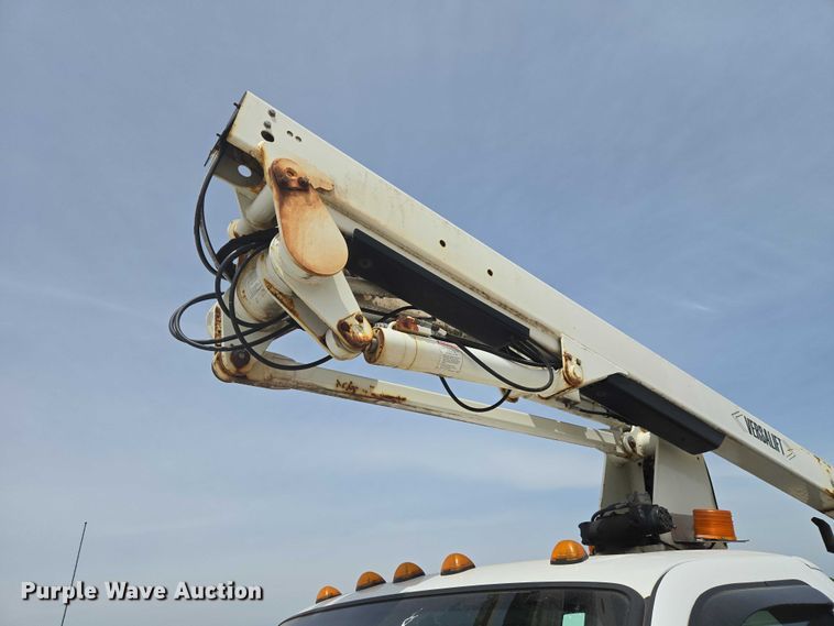 image for item ET5022 2012 Ford F450 Super Duty bucket truck