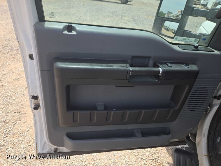 image for item ET5022 2012 Ford F450 Super Duty bucket truck