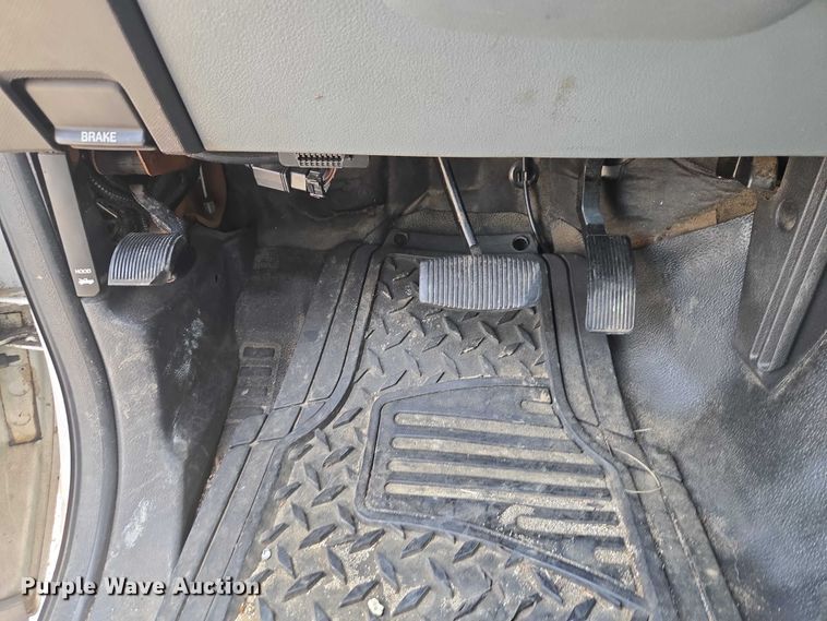 image for item ET5022 2012 Ford F450 Super Duty bucket truck