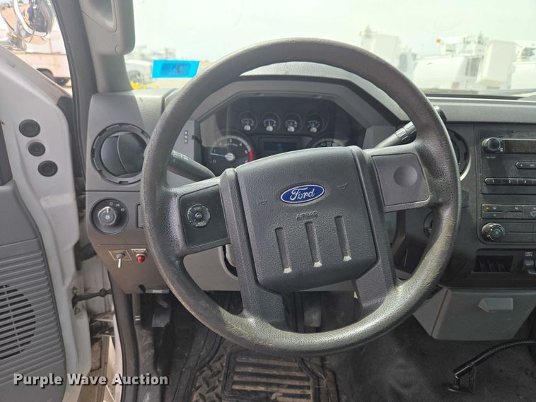 image for item ET5022 2012 Ford F450 Super Duty bucket truck