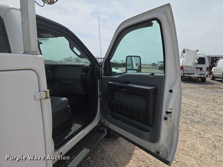 image for item ET5022 2012 Ford F450 Super Duty bucket truck