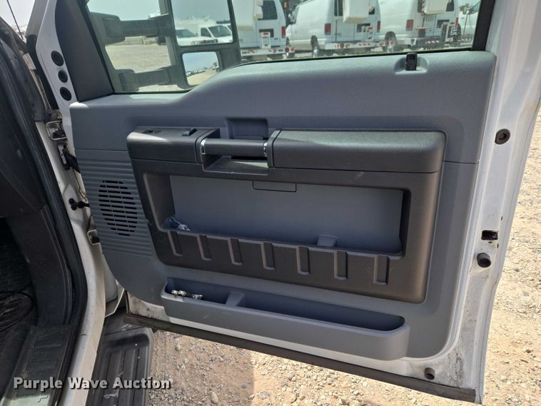 image for item ET5022 2012 Ford F450 Super Duty bucket truck