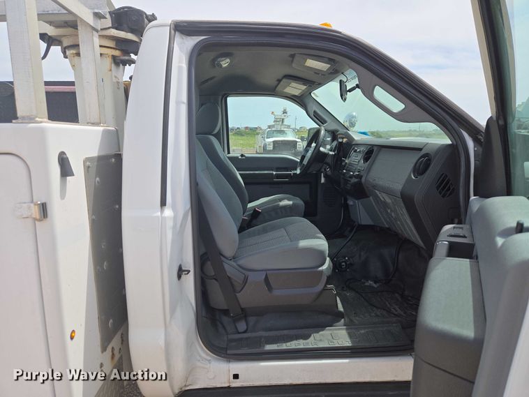 image for item ET5022 2012 Ford F450 Super Duty bucket truck