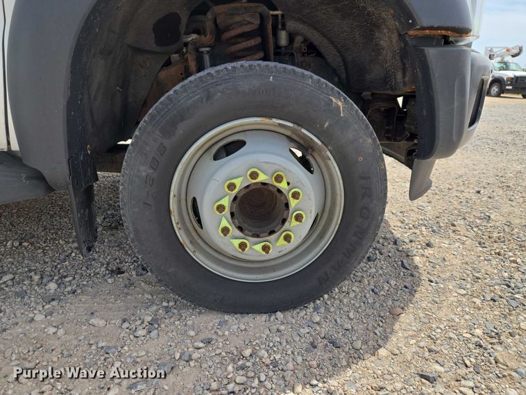 image for item ET5022 2012 Ford F450 Super Duty bucket truck