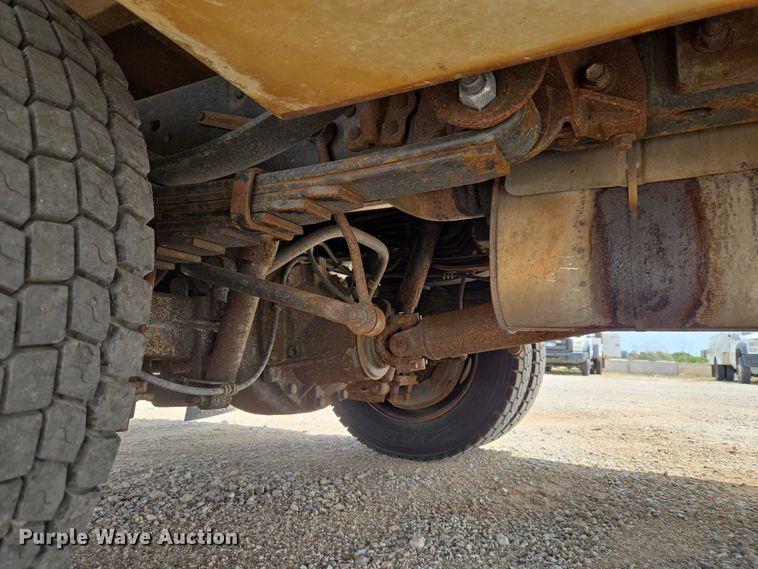image for item ET5022 2012 Ford F450 Super Duty bucket truck
