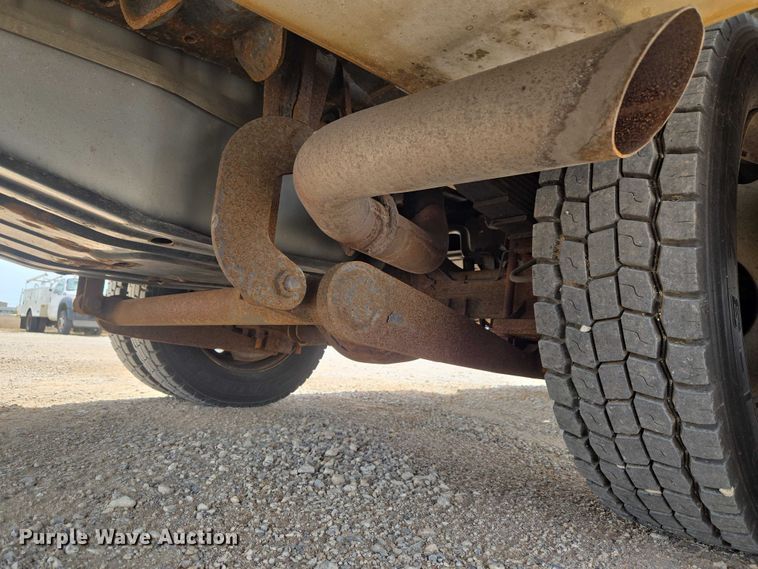 image for item ET5022 2012 Ford F450 Super Duty bucket truck