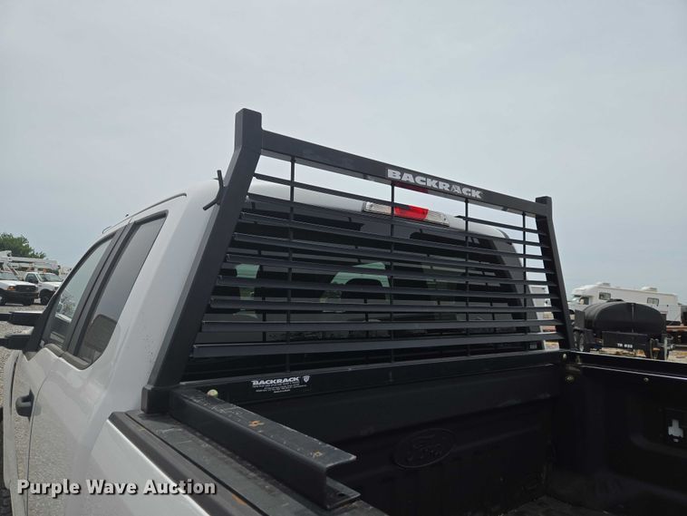 image for item ET5024 2019 Ford F250 Super Duty Ext. Cab pickup truck