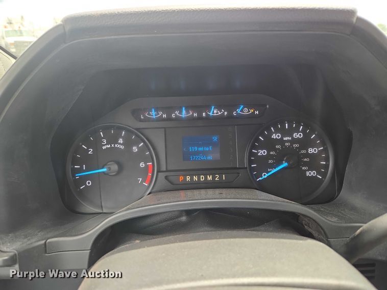 image for item ET5024 2019 Ford F250 Super Duty Ext. Cab pickup truck