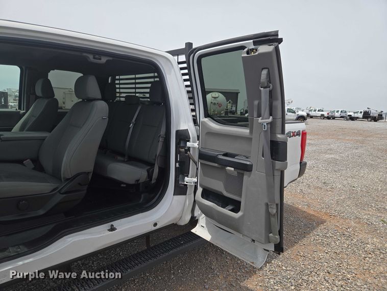 image for item ET5024 2019 Ford F250 Super Duty Ext. Cab pickup truck