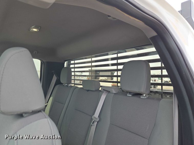 image for item ET5024 2019 Ford F250 Super Duty Ext. Cab pickup truck