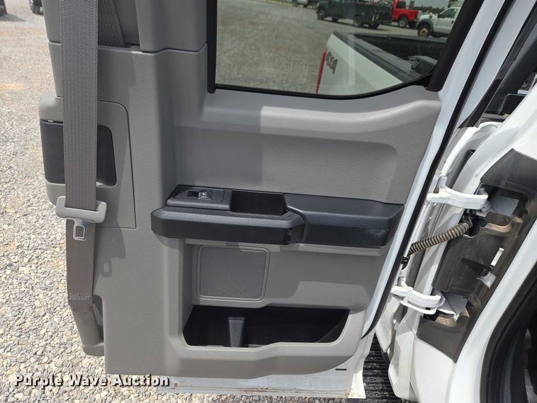 image for item ET5024 2019 Ford F250 Super Duty Ext. Cab pickup truck