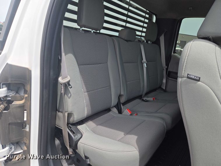 image for item ET5024 2019 Ford F250 Super Duty Ext. Cab pickup truck