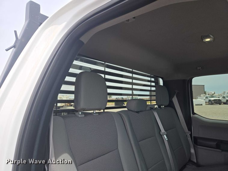 image for item ET5024 2019 Ford F250 Super Duty Ext. Cab pickup truck