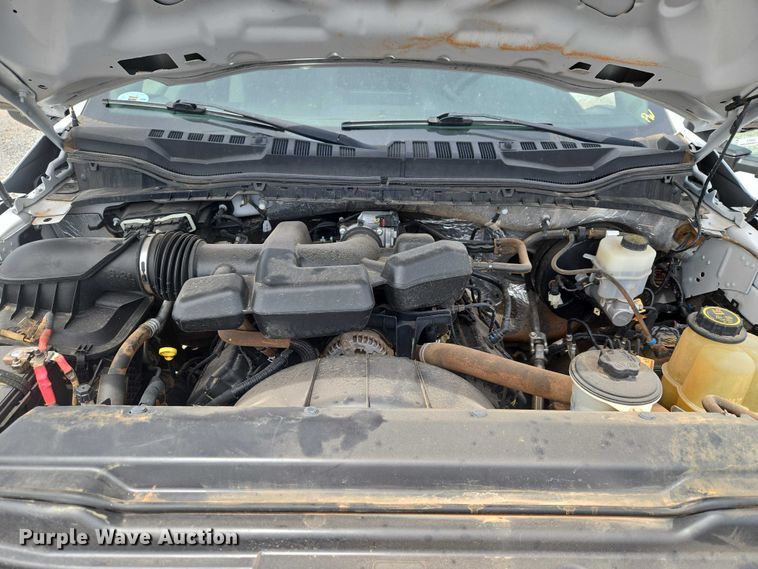 image for item ET5024 2019 Ford F250 Super Duty Ext. Cab pickup truck