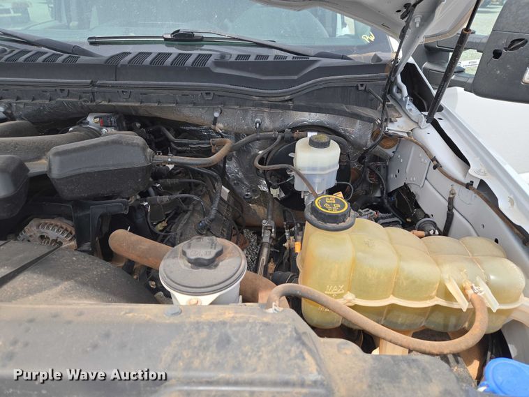 image for item ET5024 2019 Ford F250 Super Duty Ext. Cab pickup truck