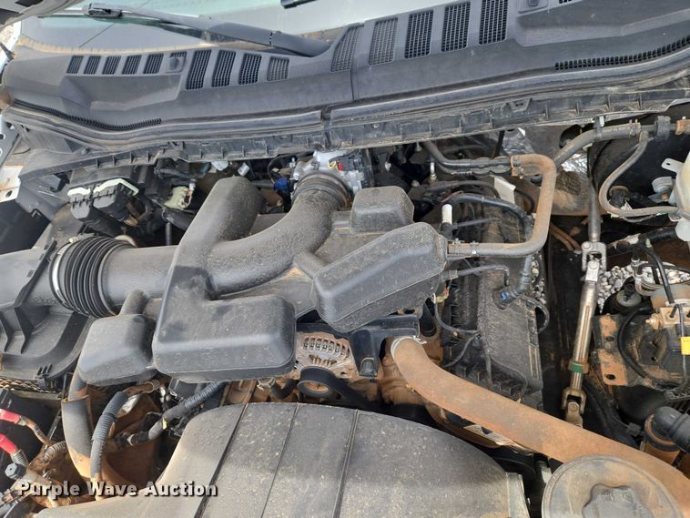 image for item ET5024 2019 Ford F250 Super Duty Ext. Cab pickup truck
