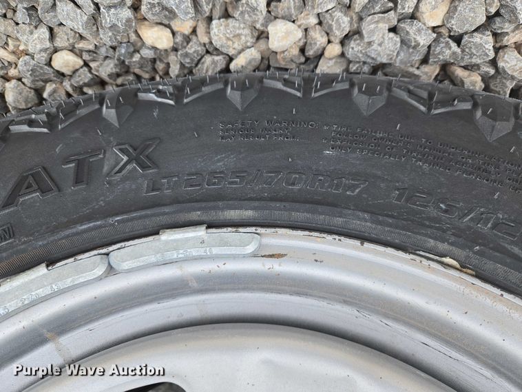 image for item ET5024 2019 Ford F250 Super Duty Ext. Cab pickup truck