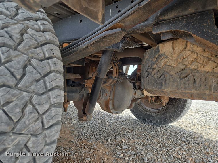 image for item ET5024 2019 Ford F250 Super Duty Ext. Cab pickup truck