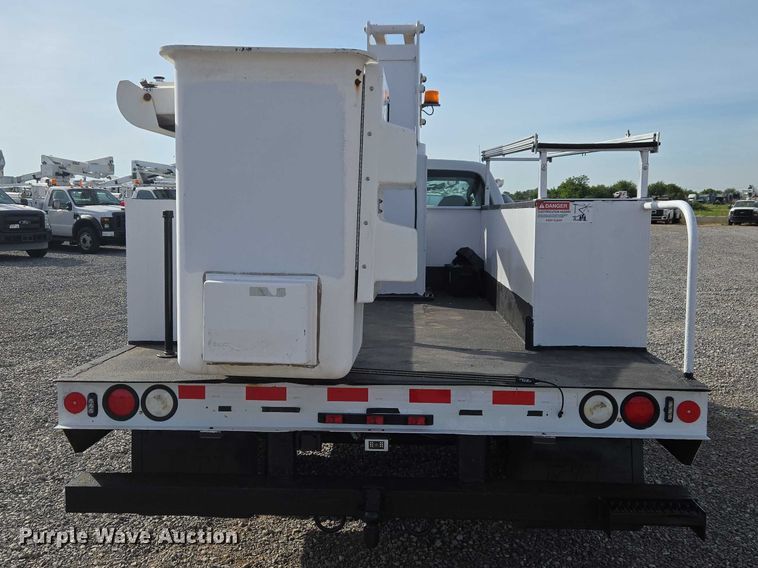 image for item ET5025 2009 Ford F450 Super Duty bucket truck