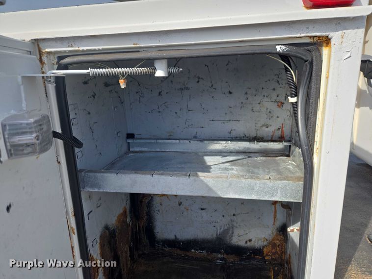image for item ET5025 2009 Ford F450 Super Duty bucket truck