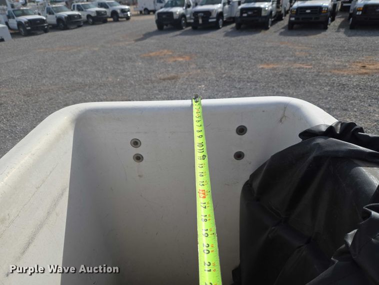 image for item ET5025 2009 Ford F450 Super Duty bucket truck