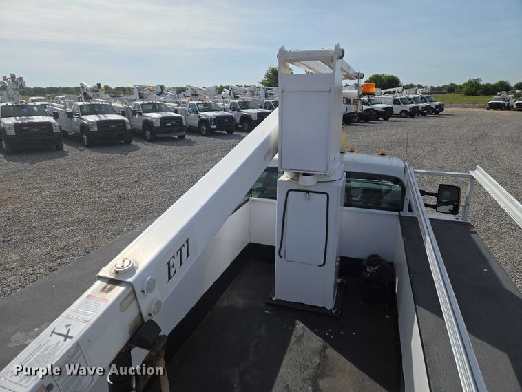 image for item ET5025 2009 Ford F450 Super Duty bucket truck