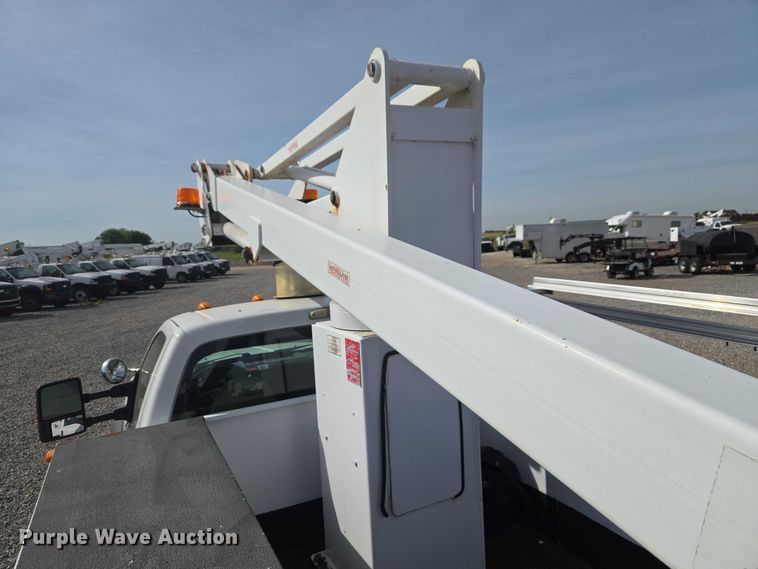 image for item ET5025 2009 Ford F450 Super Duty bucket truck