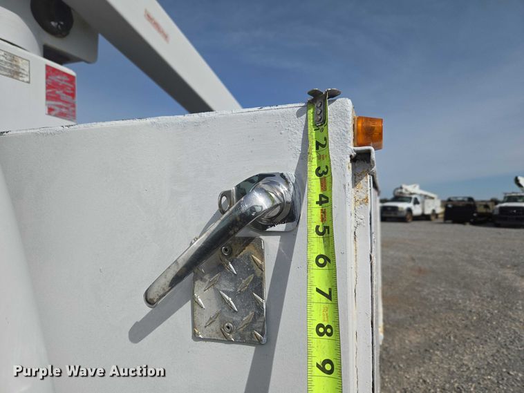 image for item ET5025 2009 Ford F450 Super Duty bucket truck