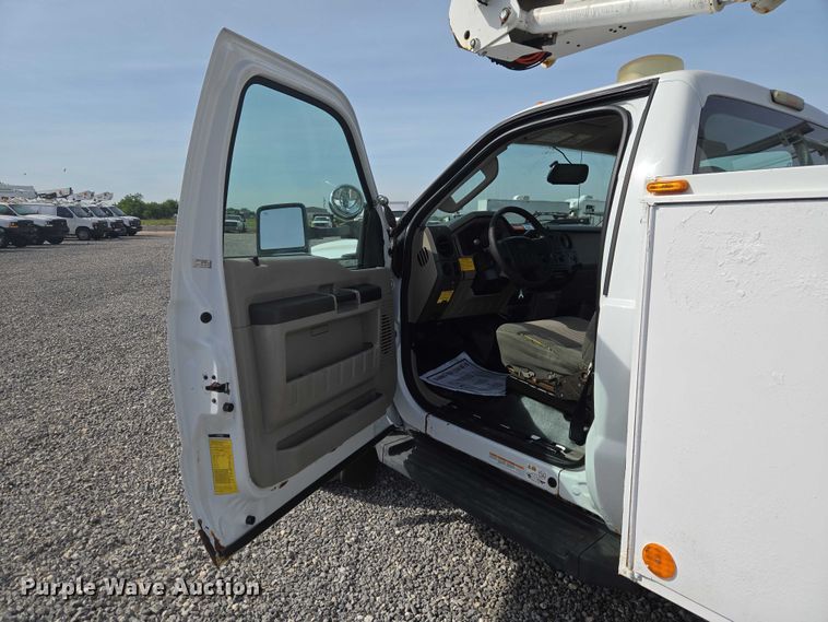 image for item ET5025 2009 Ford F450 Super Duty bucket truck